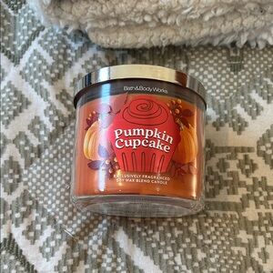Bath & Body Works Pumpkin Cupcake Candle - Orange